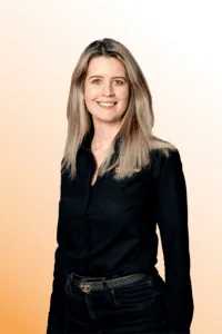 Alice Wessolly, Ansprechpartnerin für Ausbildung bei priomold