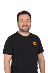 Freigestelltes Porträt von Murat Özdemir aus dem Kundenmanagement Vertrieb bei priomold